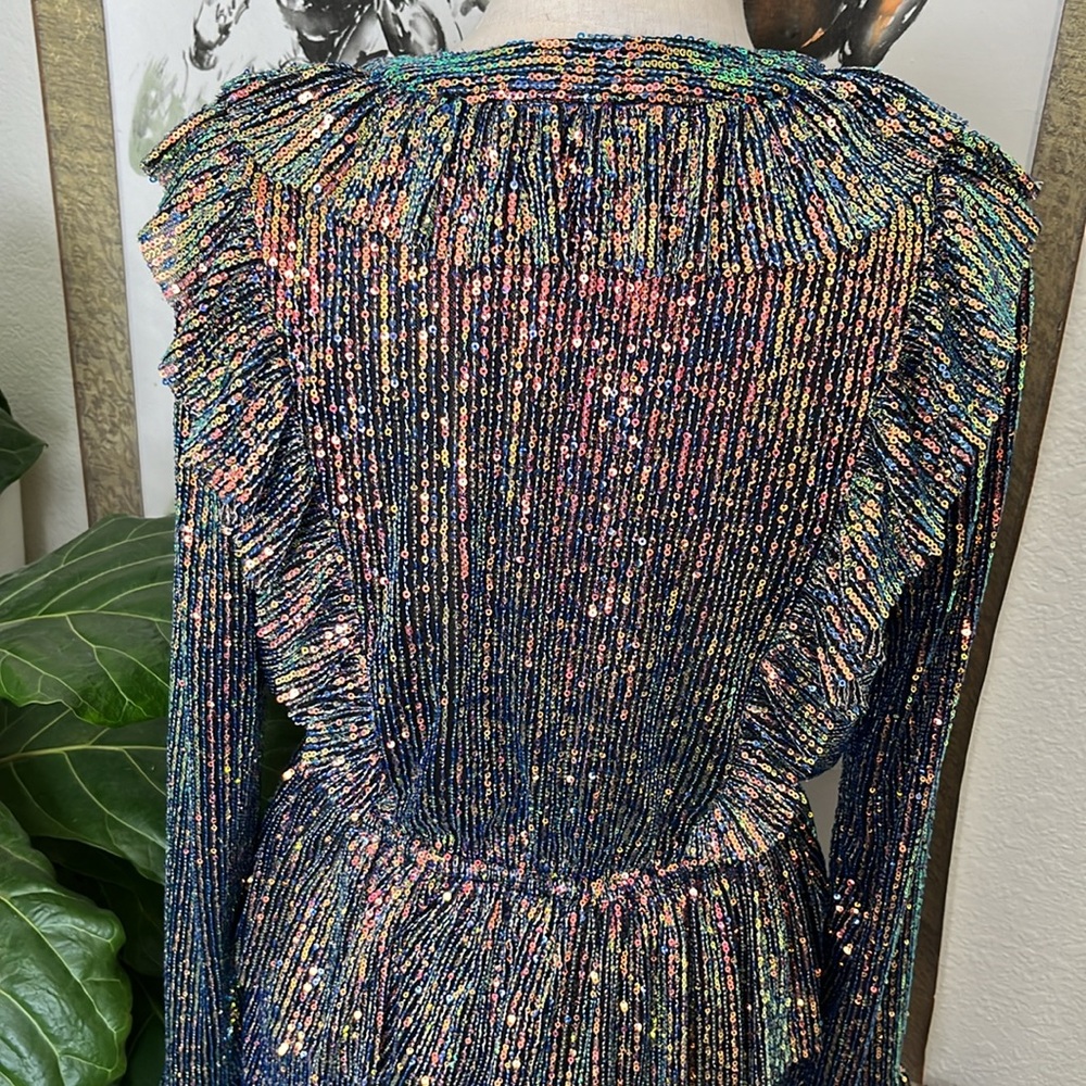 This is perfect holiday dress - Endless Rose Dress Size Small - Picture 6 of 10